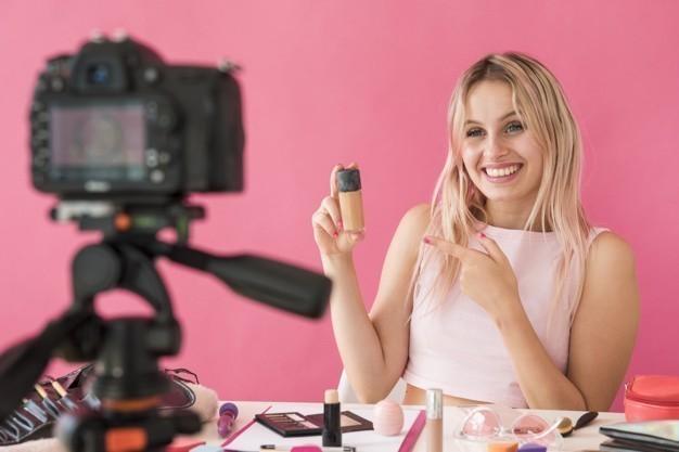 Navigating the Rise of Niche Influencers and Their Impact on brand Engagement